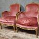 Pair of cabriolet armchairs in Louis XV style – Carved wood – Pink velvet –
