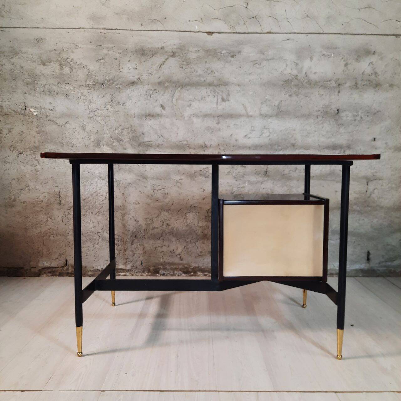 Vintage lacquered top desk with iron structure and pointed brass feet