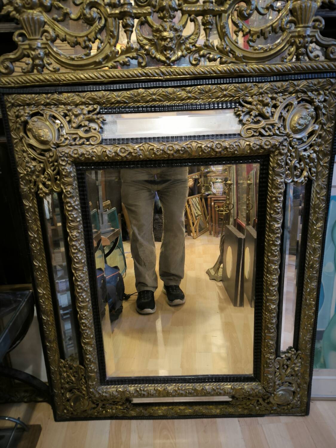 NP III Period Mirror with Parallels