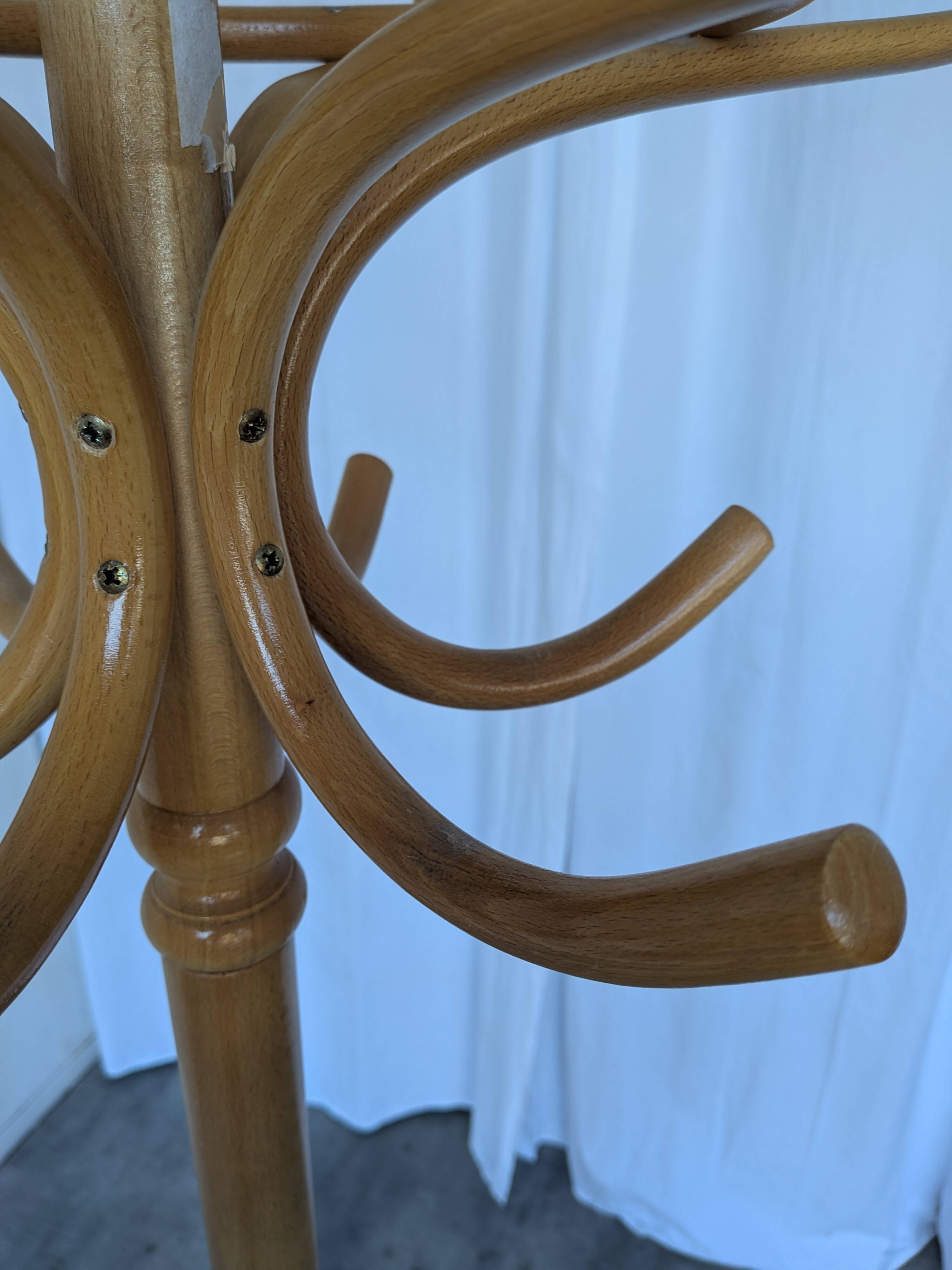 Porte-manteau en bois cintré vintage dans le style Thonet, porte-manteau des années 50