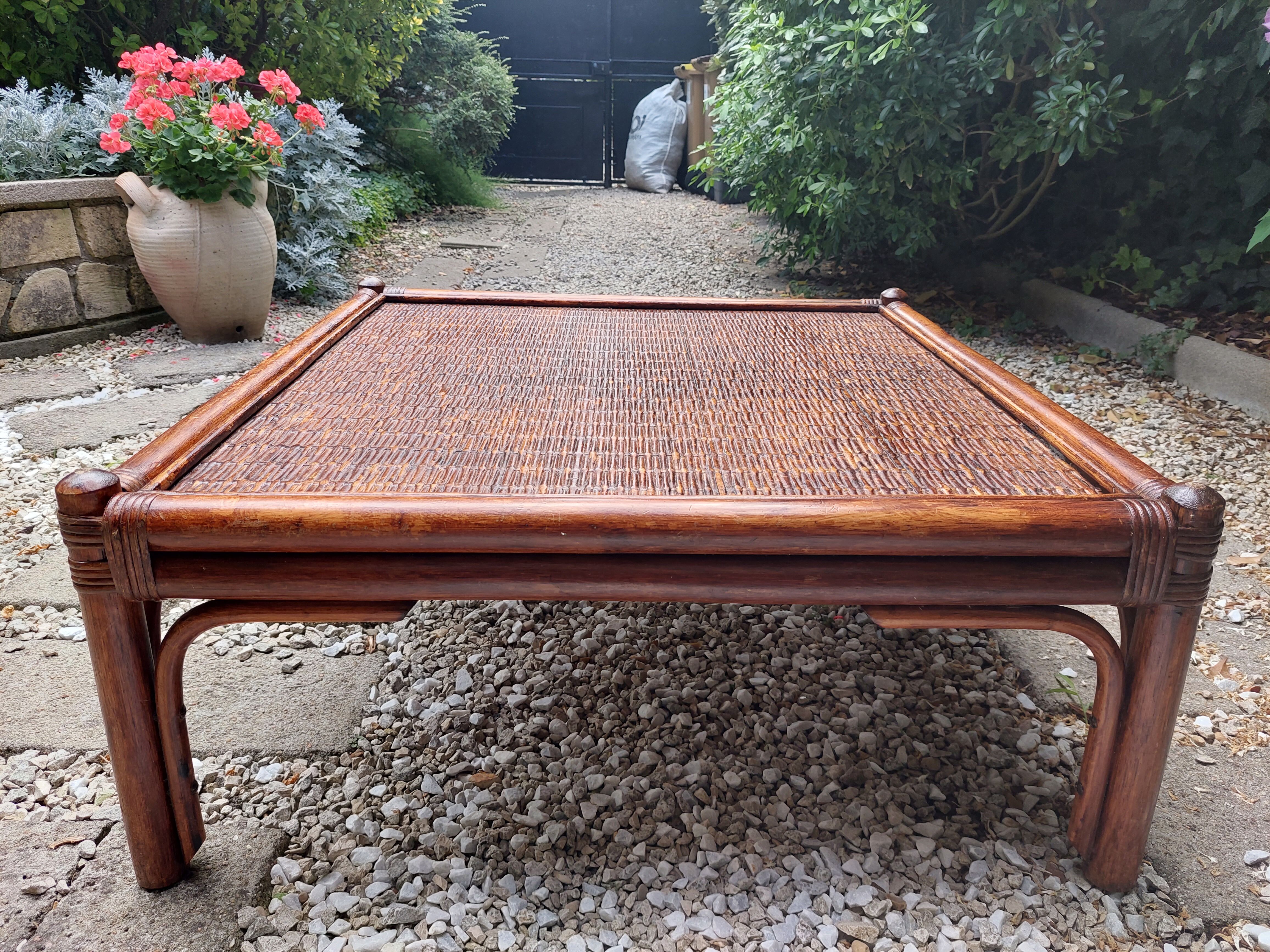 Table basse carré en rotin