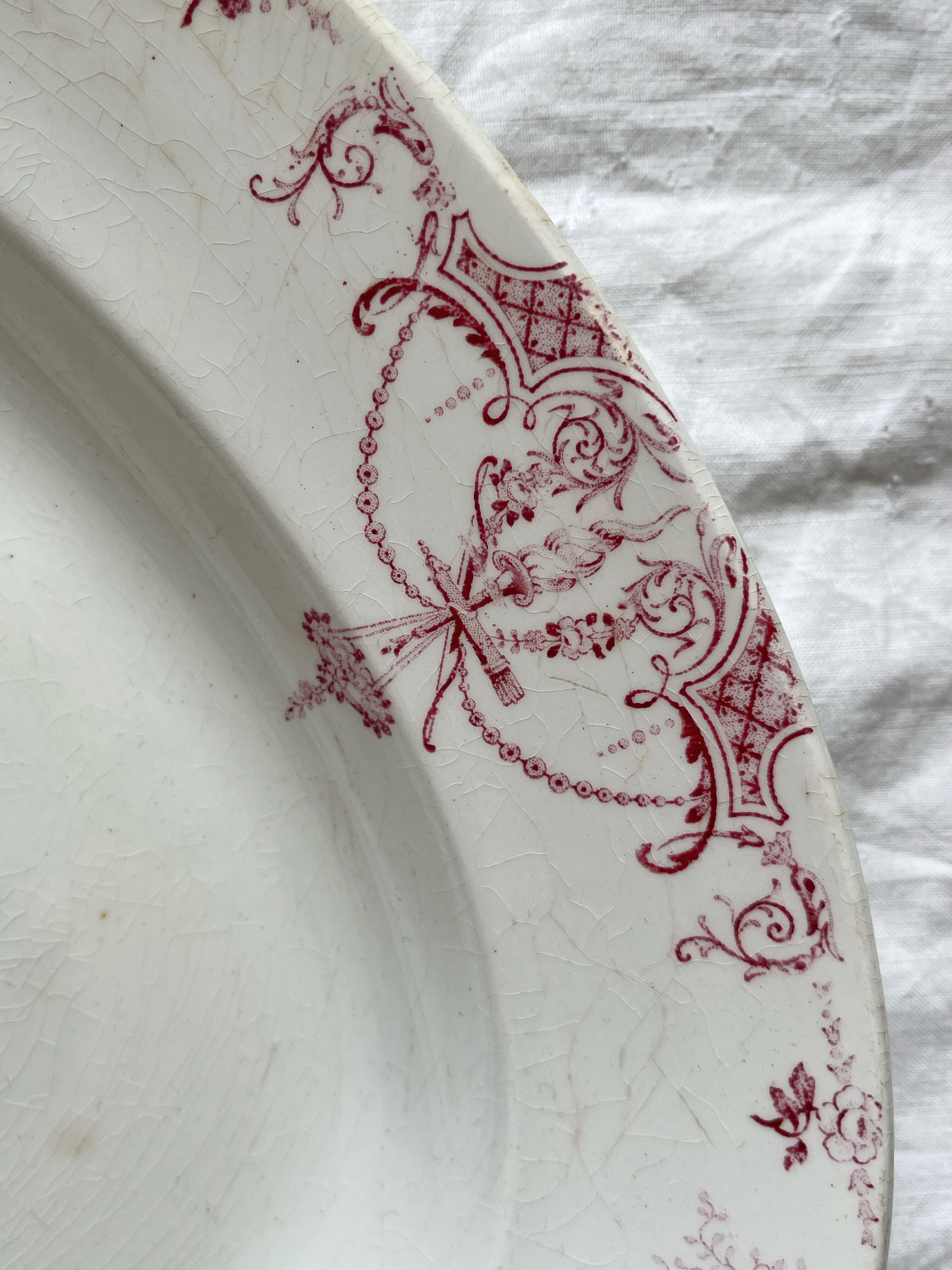 Oval plate in iron earth Luxeuil, KG Lunéville circa 1900