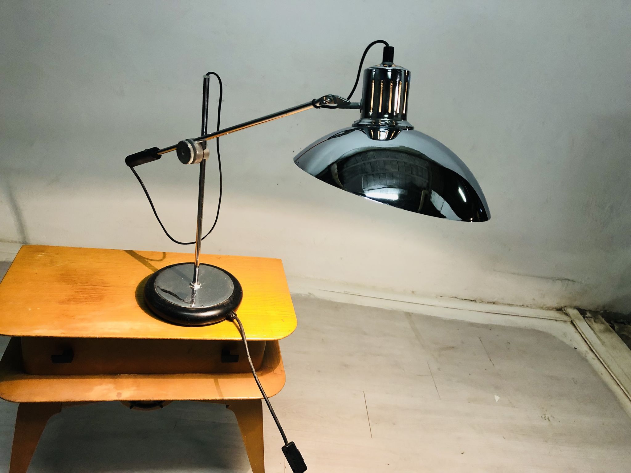 Grande lampe chromée