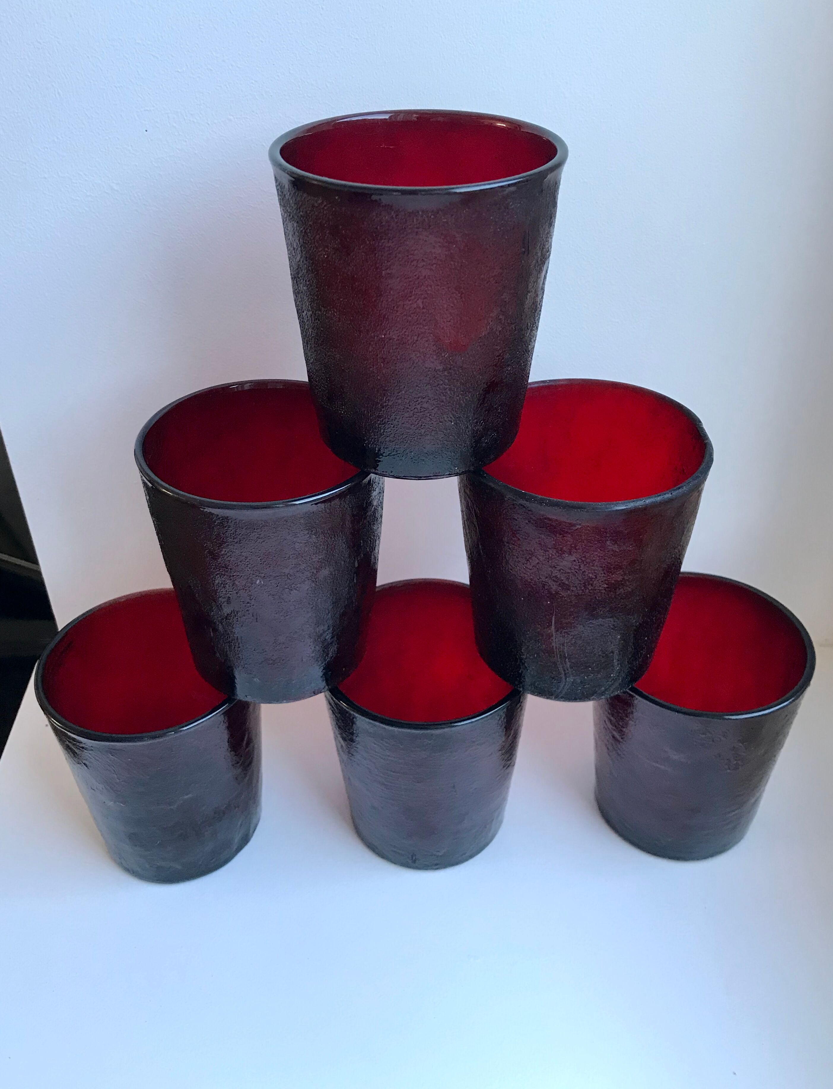 Set of 6 burgundy colored glass glasses 70s