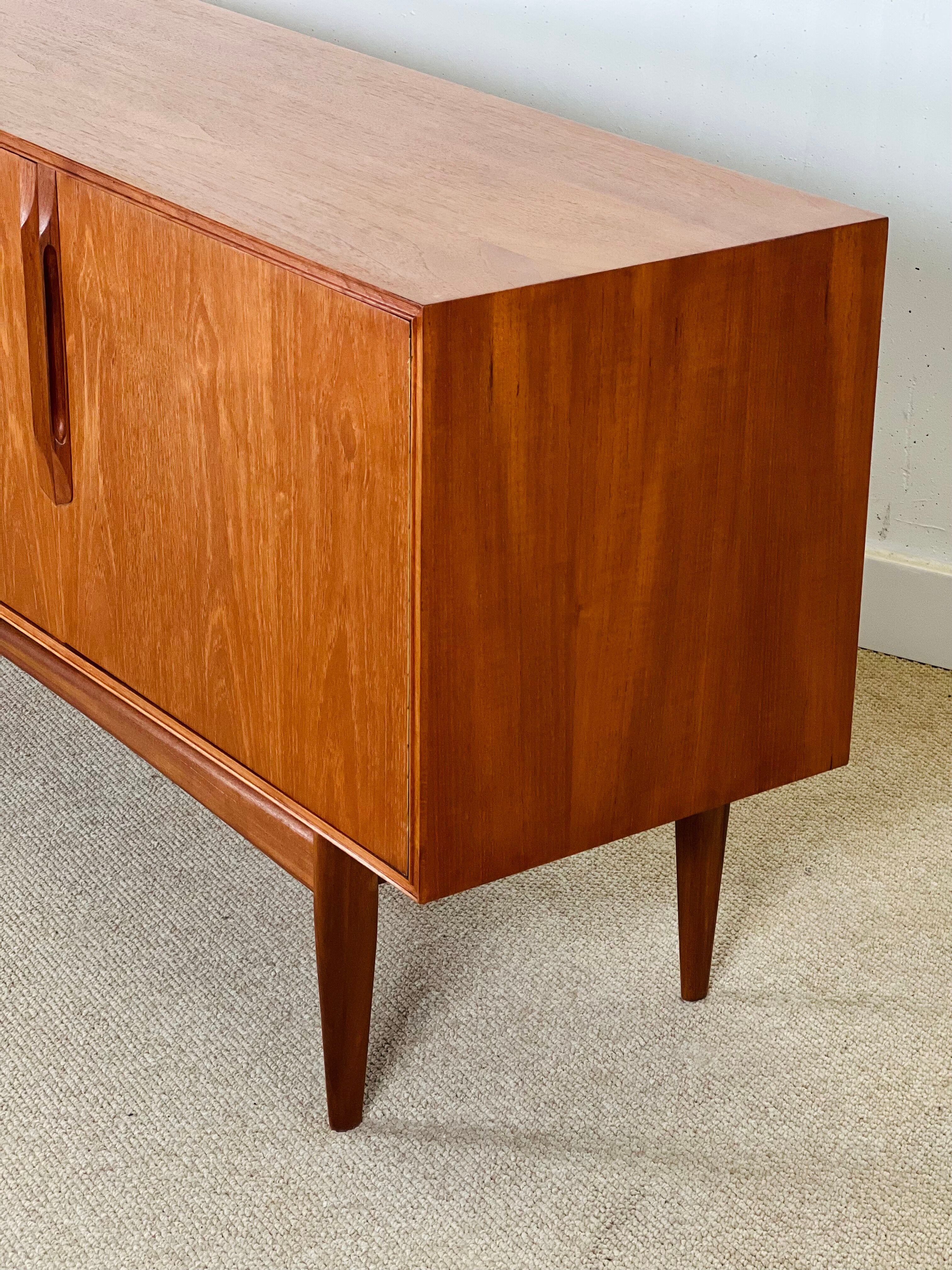 Enfilade en teck de McIntosh, collection Eden