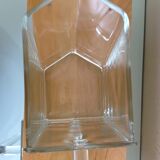 Wall stretch with glass epic drawers