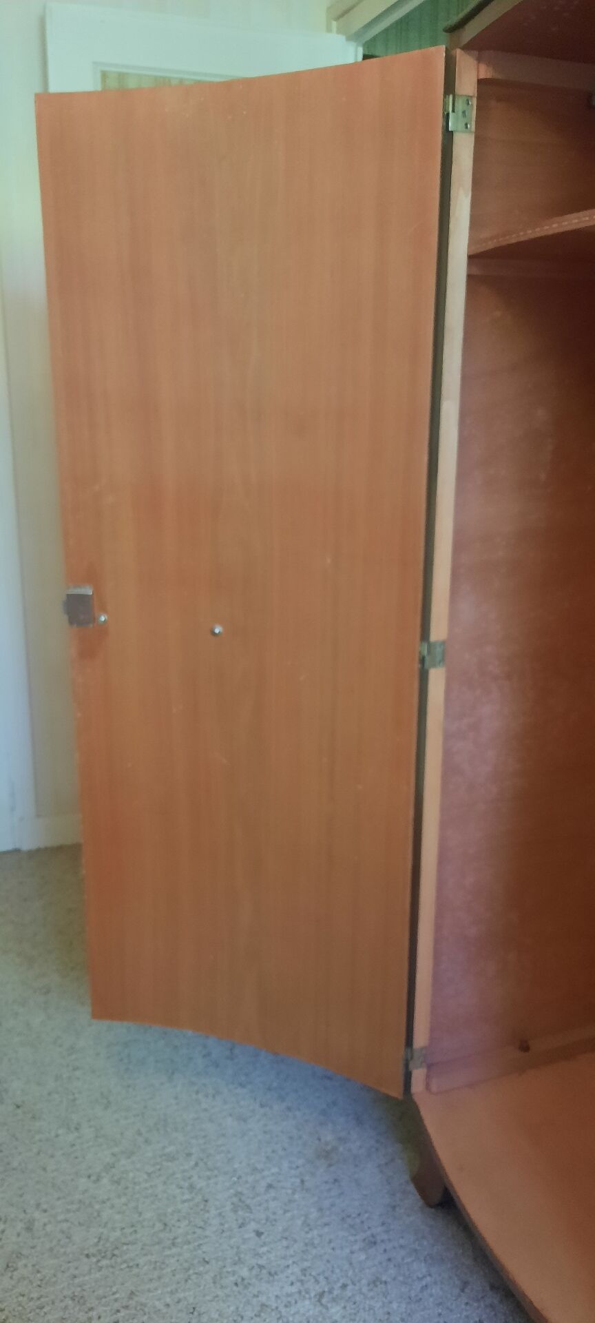 Asymmetrical wardrobe