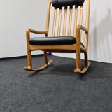 Rocking-chair en teck vintage par Jakob Kjaer