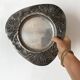 Plat , vide poche en étain repoussé décor bleuets
