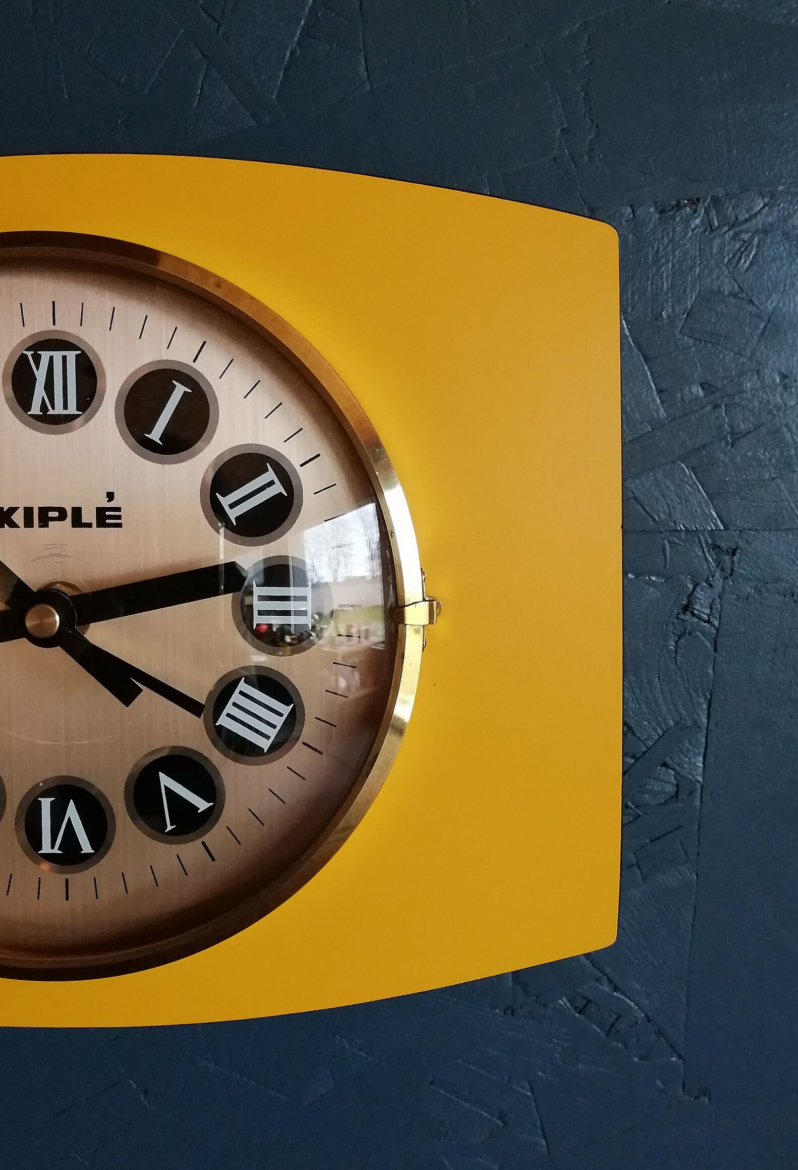 Vintage clock, "Yellow Kiplé" wall clock