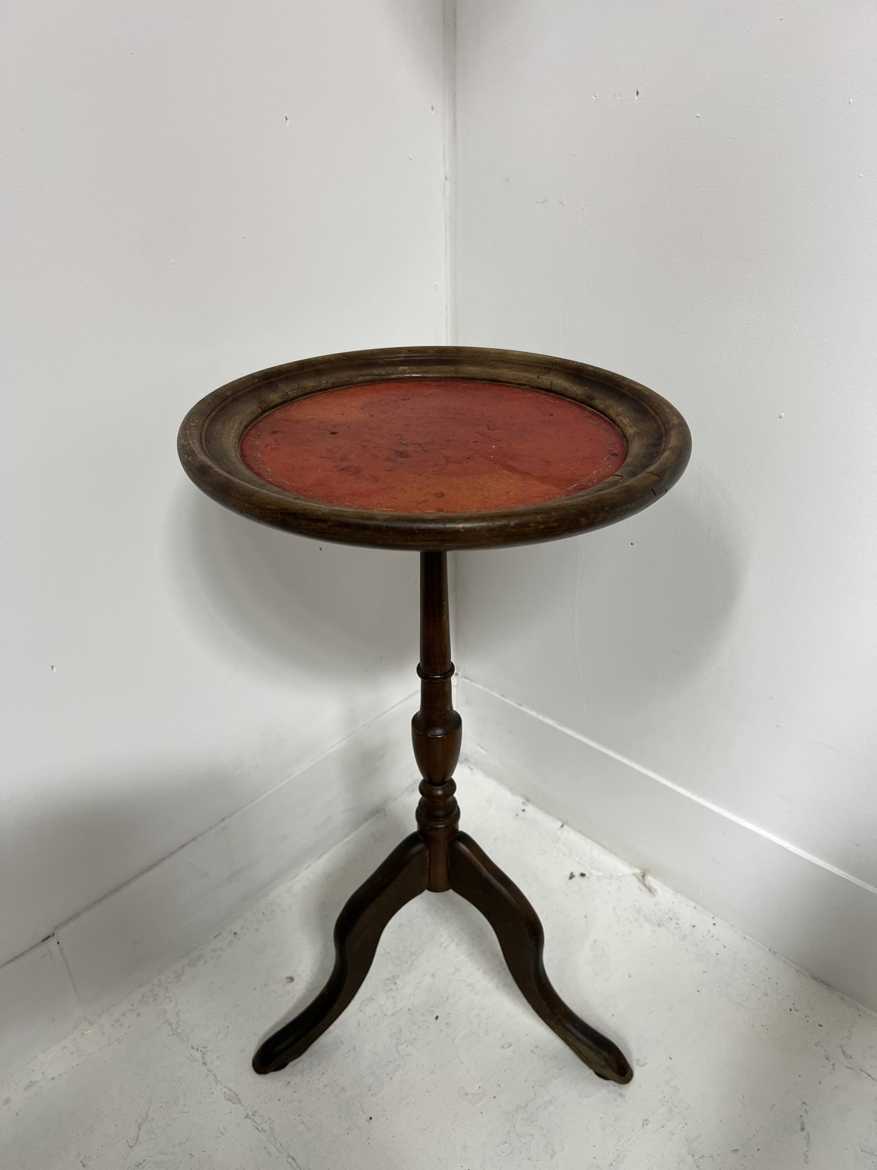 Louis XVI style gueridon in natural wood, 20th century.