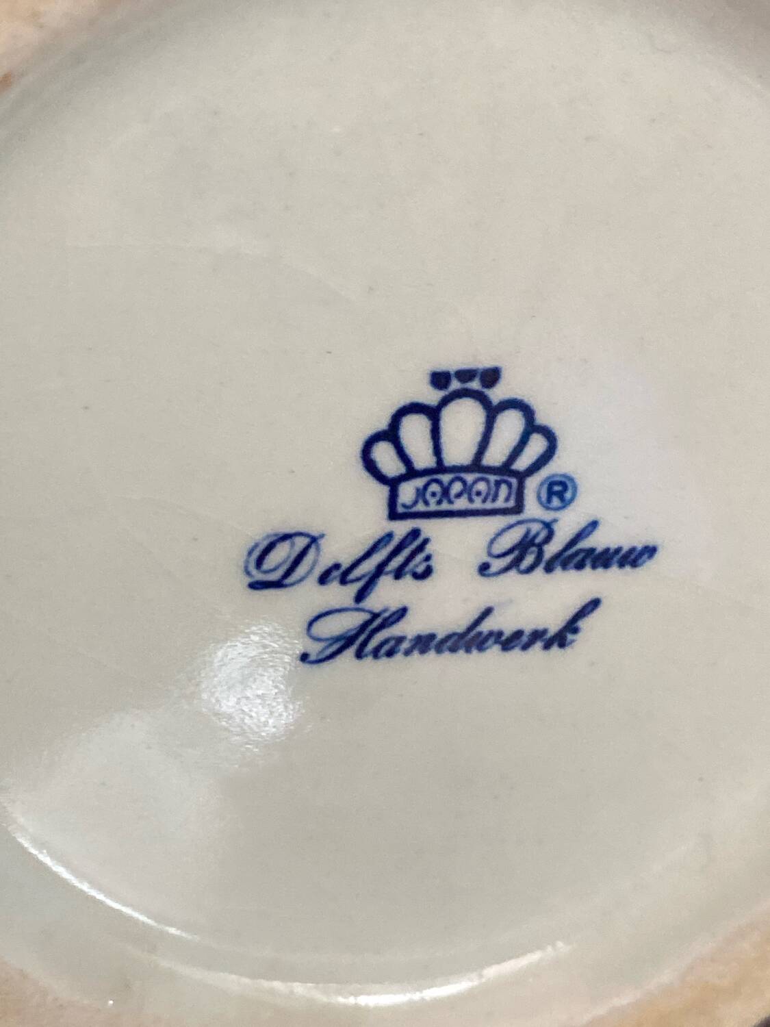 Vintage blue Delfts vase