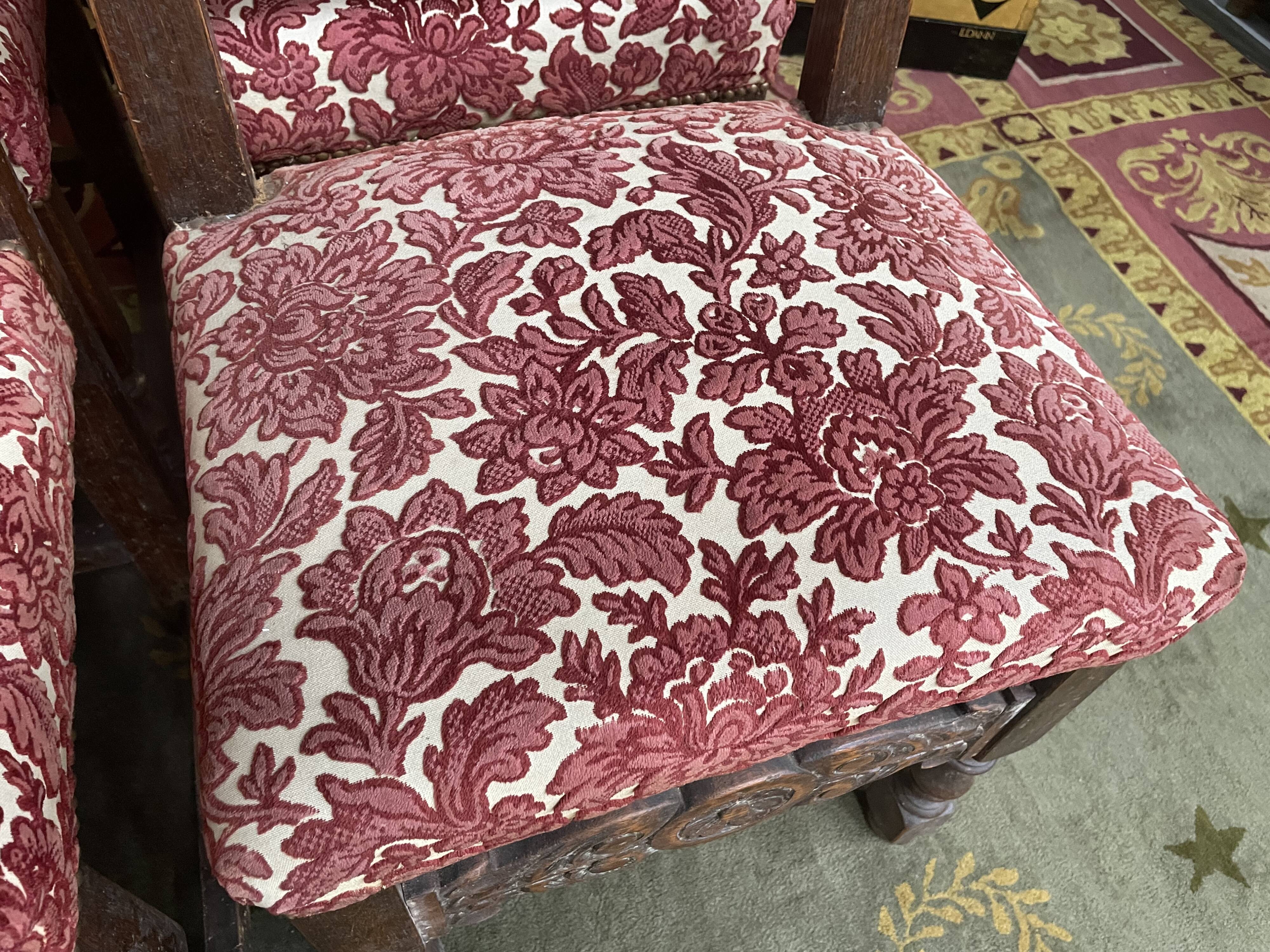 Suite of 6 Renaissance style chairs - High Period