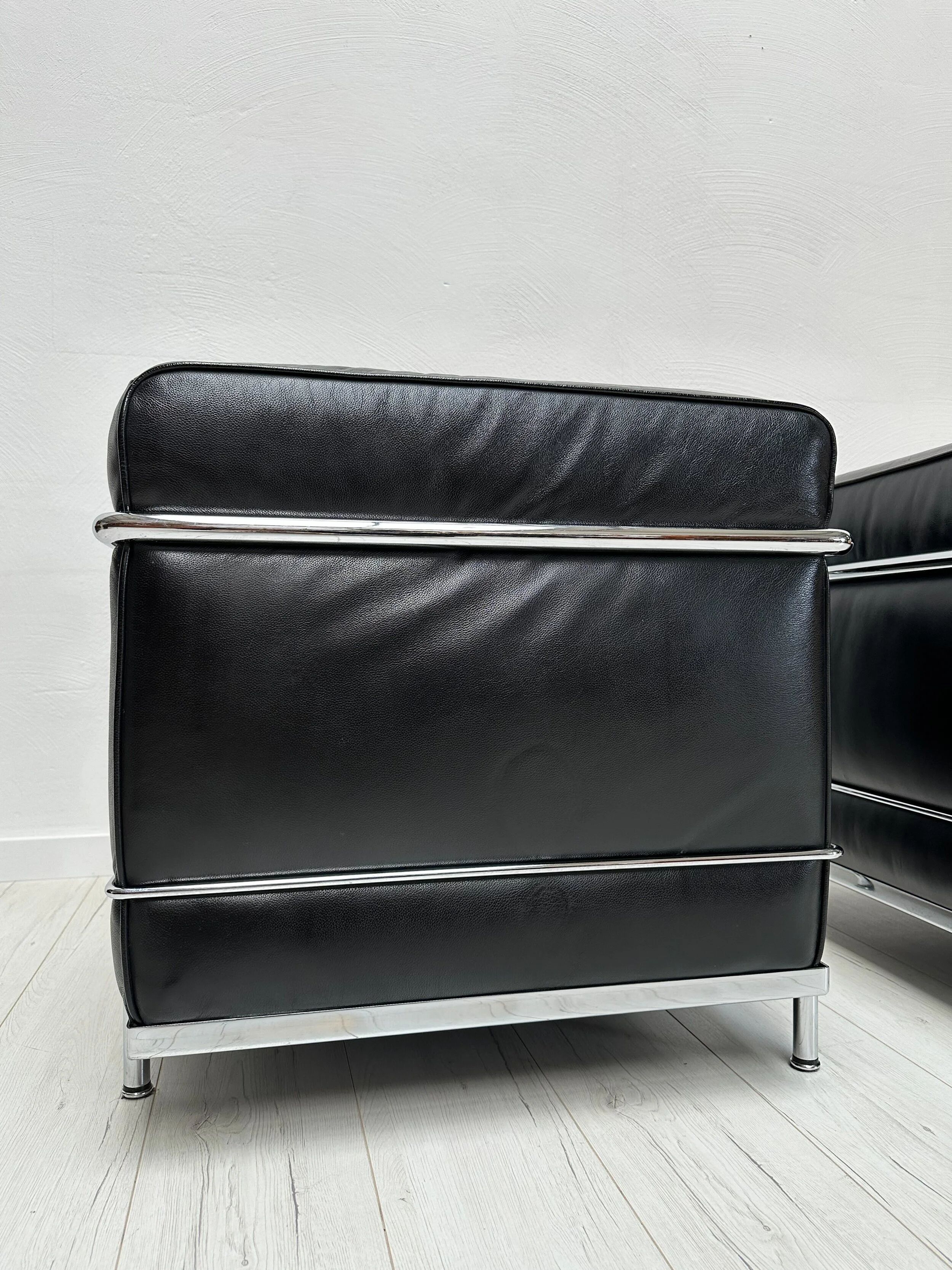‘90s Vintage LC2 Armchairs by Le Corbusier &Charlotte Perriand  for Cassina