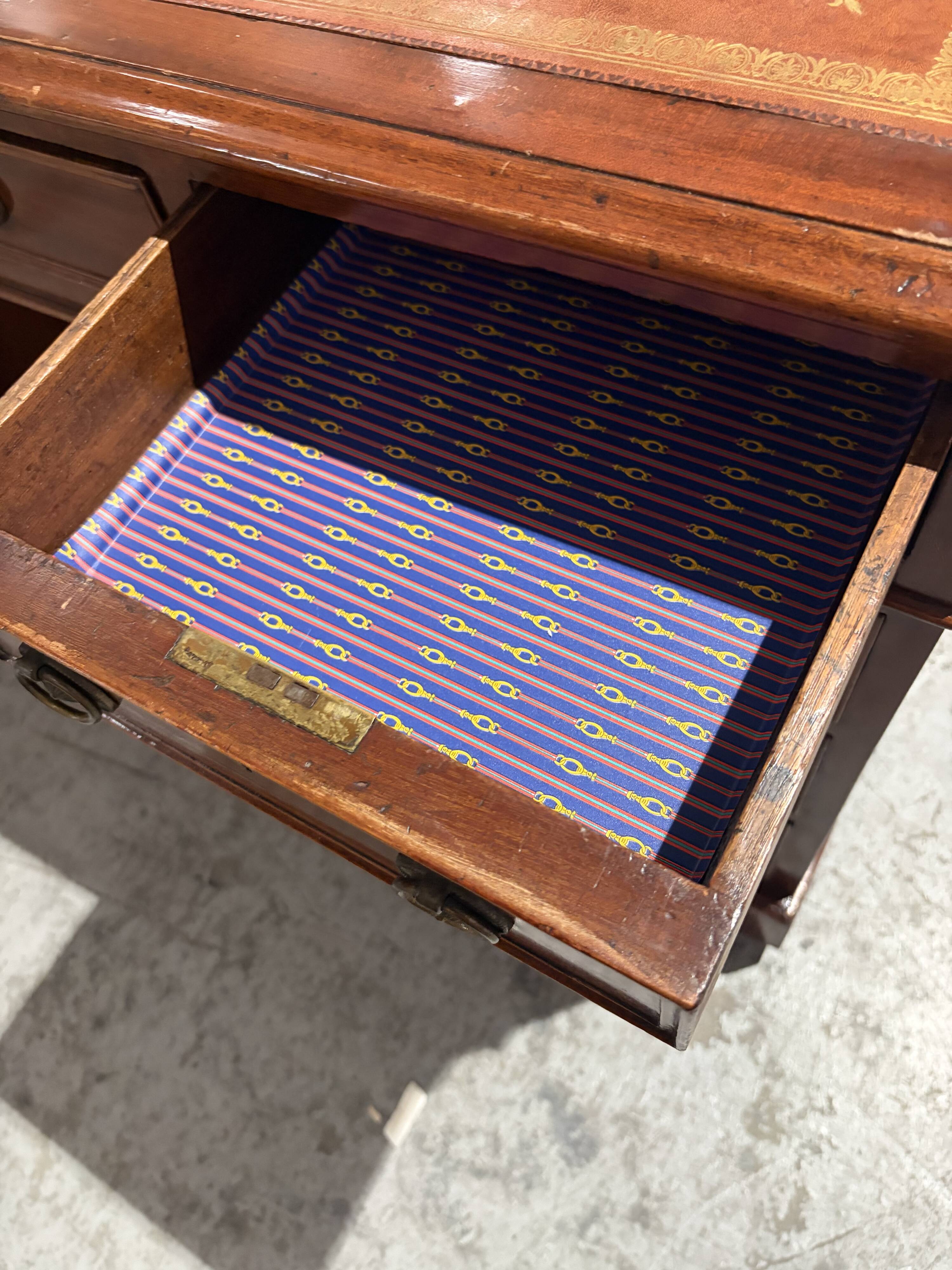 English desk 19th century