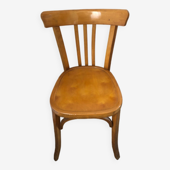 Chaise en bois de type bistrot