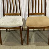 Suite de 4 chaises en teck des années 70