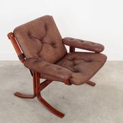 Fauteuil en cuir, design norvégien, années 1970, production : Norvège