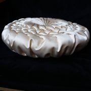 Coussin rond tissu satiné plissé diametre 39 cm