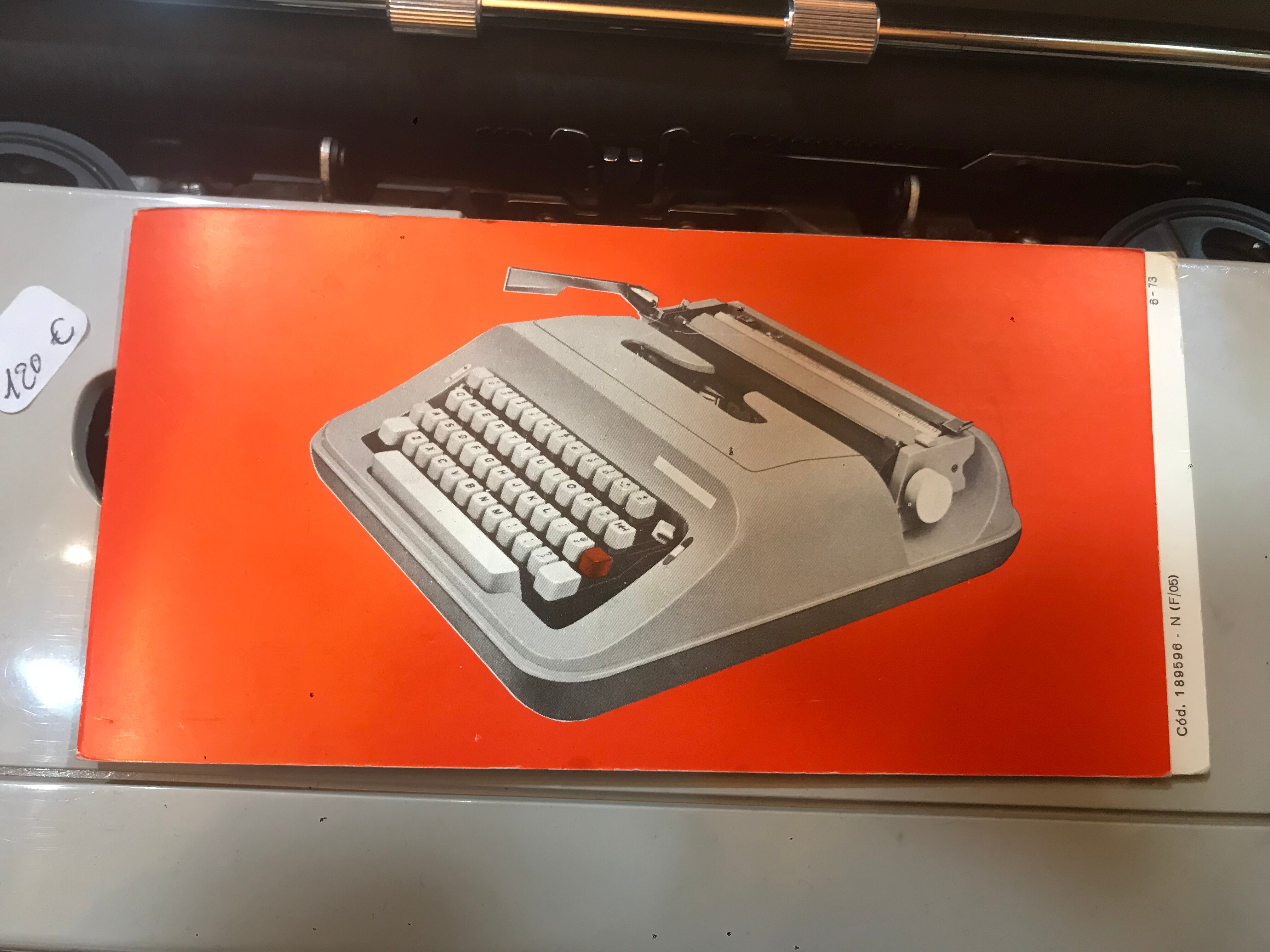 Underwood typewriter 319