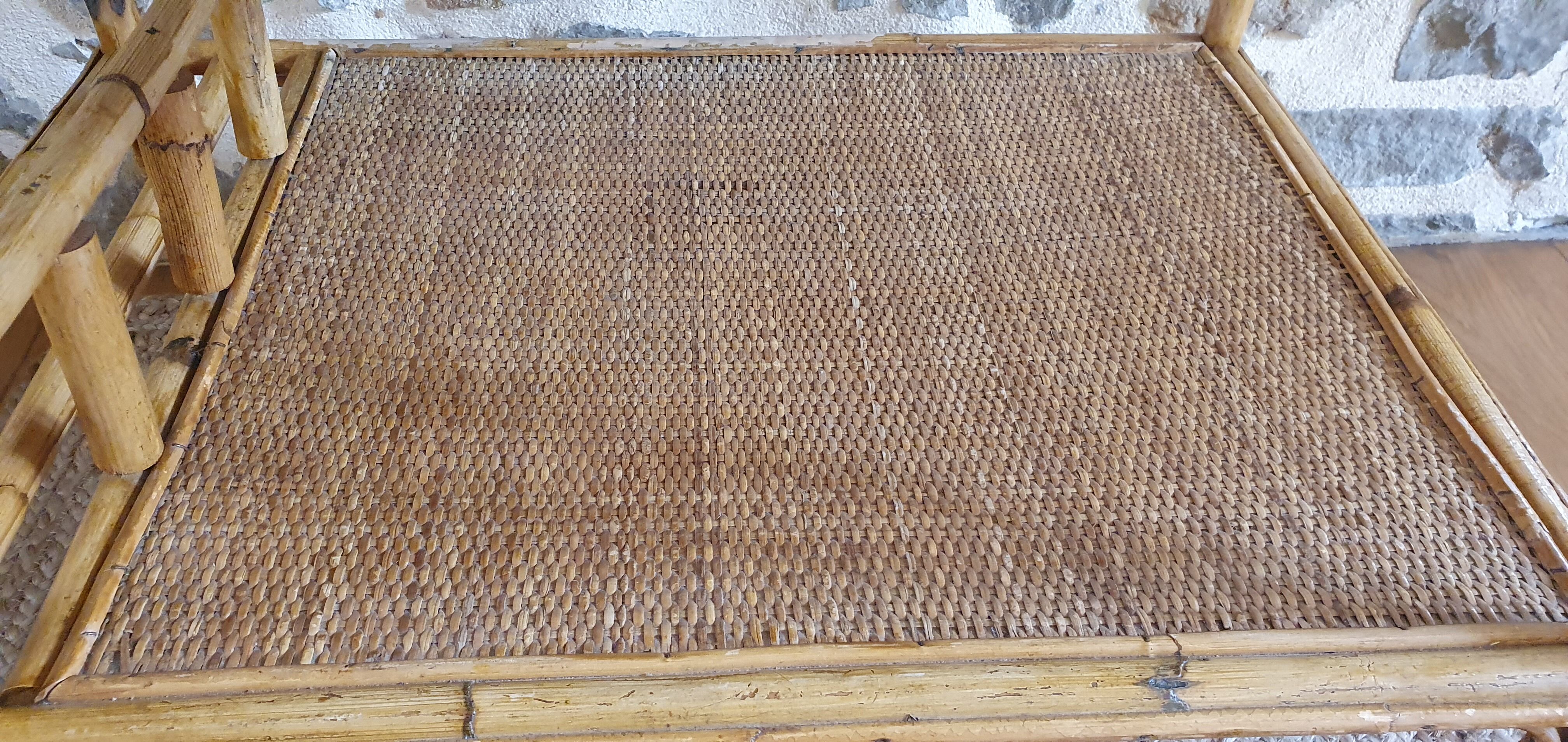Serving table in rattan
