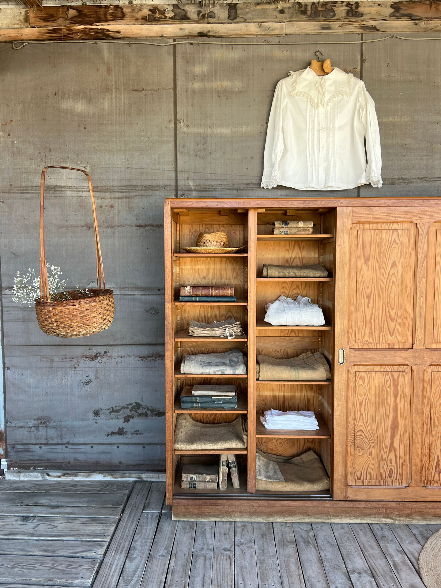 Sliding door cabinet