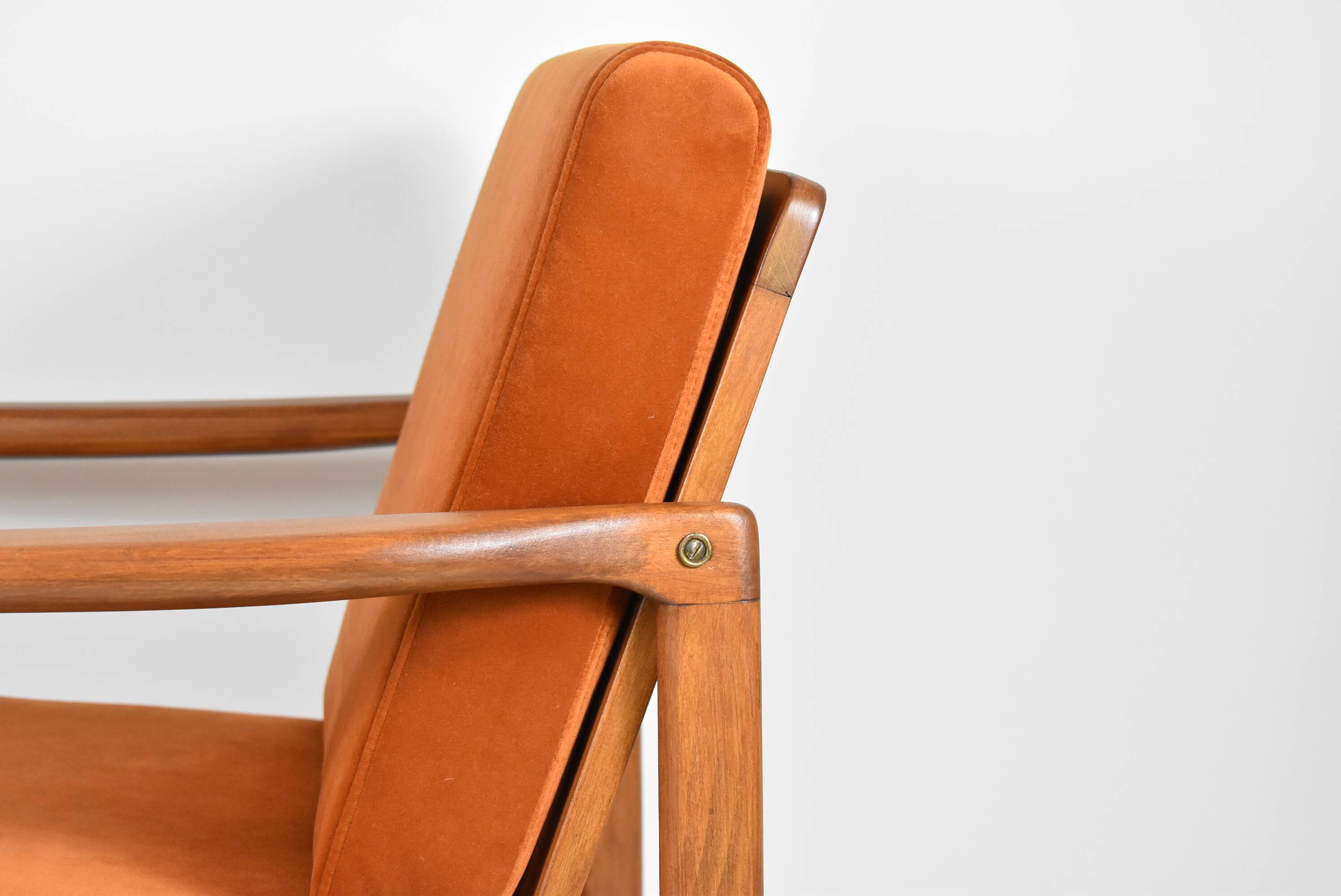 Fauteuil scandinave d'origine restauré, années 60, rouille, velours