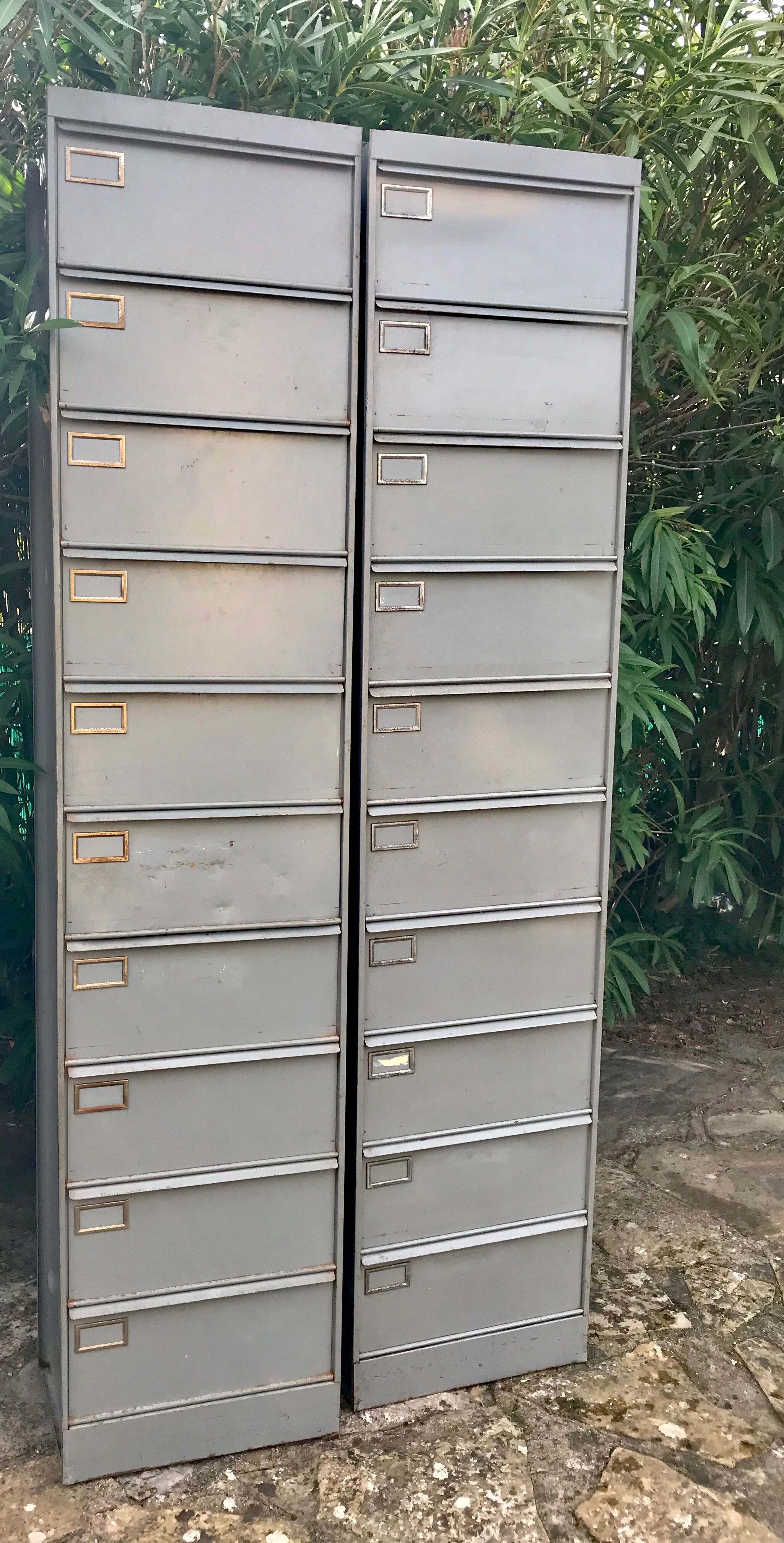 Vintage storage unit