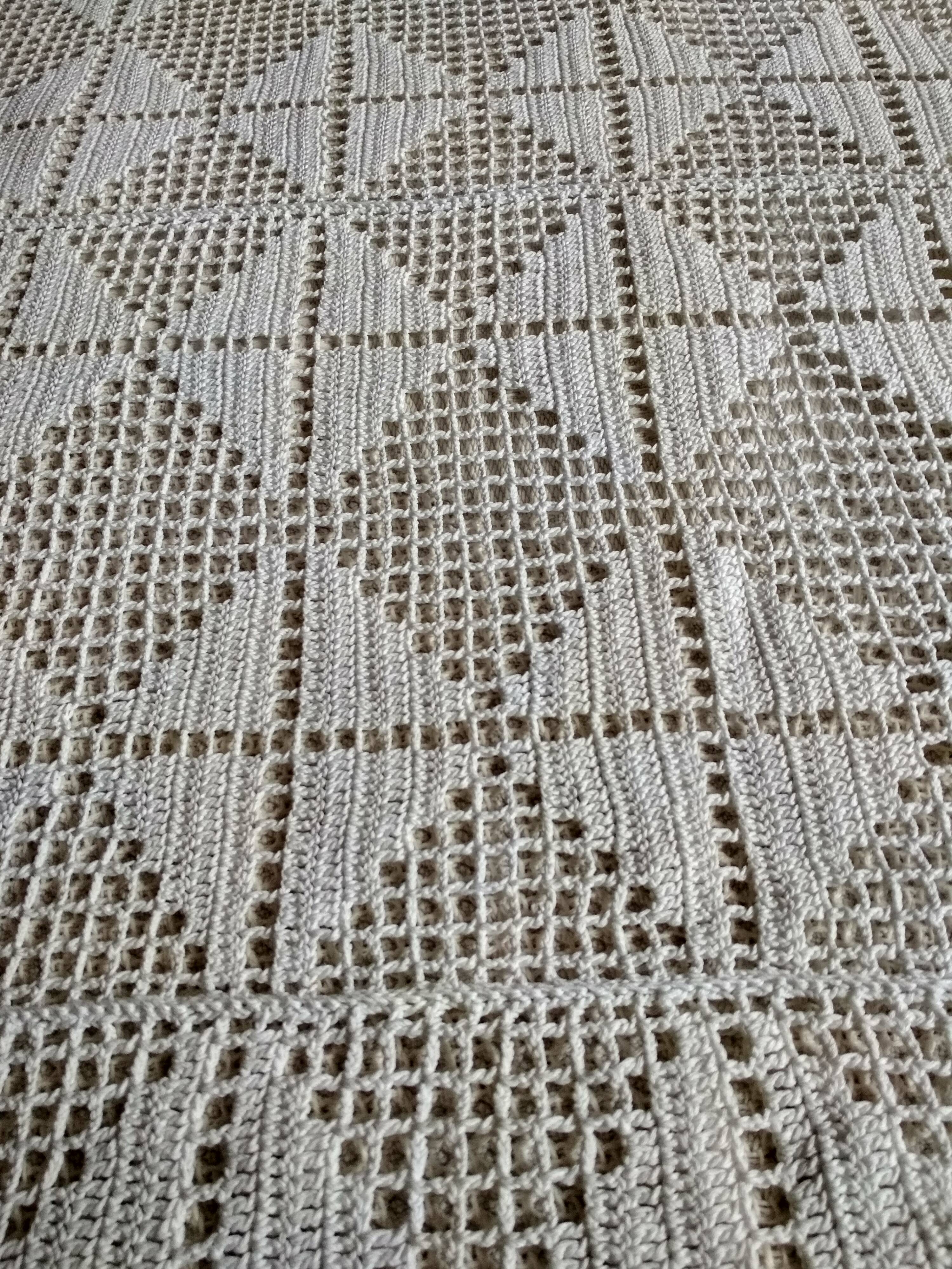 White cotton bed cover, Old crochet bed throw, white cotton bed cover