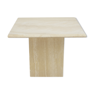 Square bass table in travertine