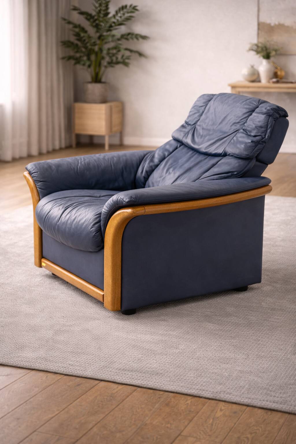 Ekornes Stressless —4 of Adjustable Swivel Armchairs — Blue Leather & Beech