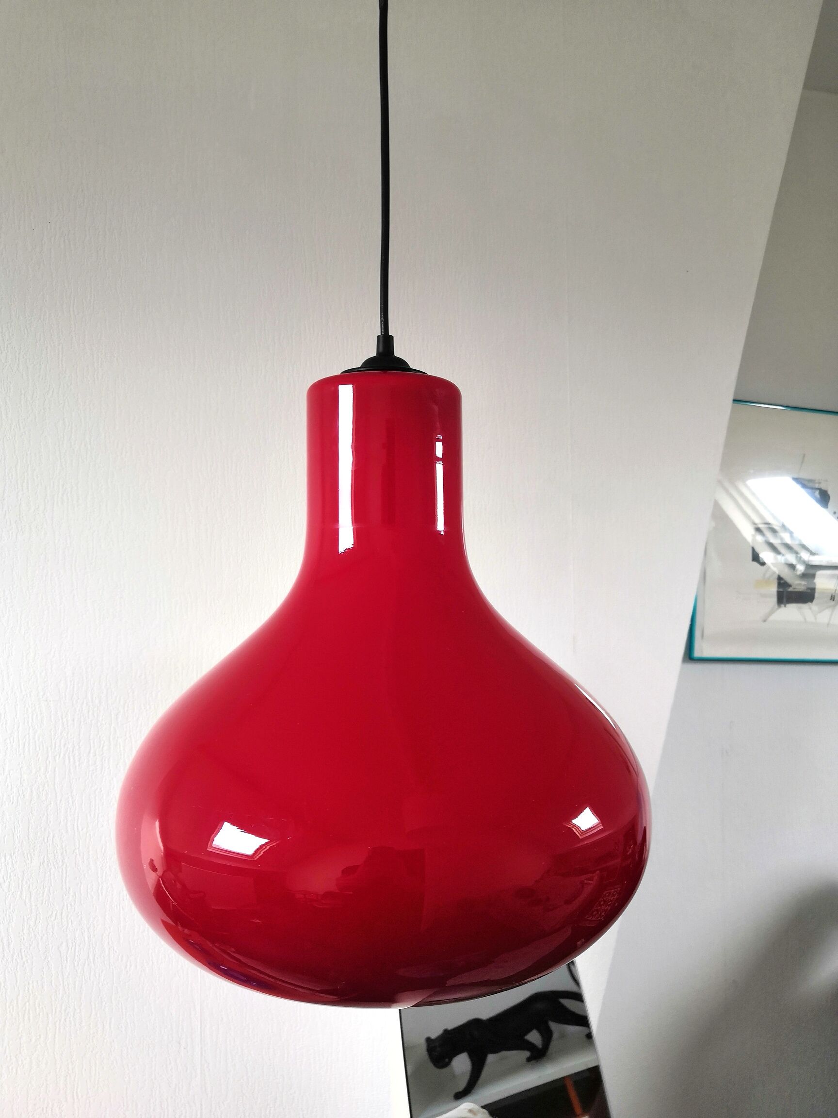 Suspension in red opaline design 70s
