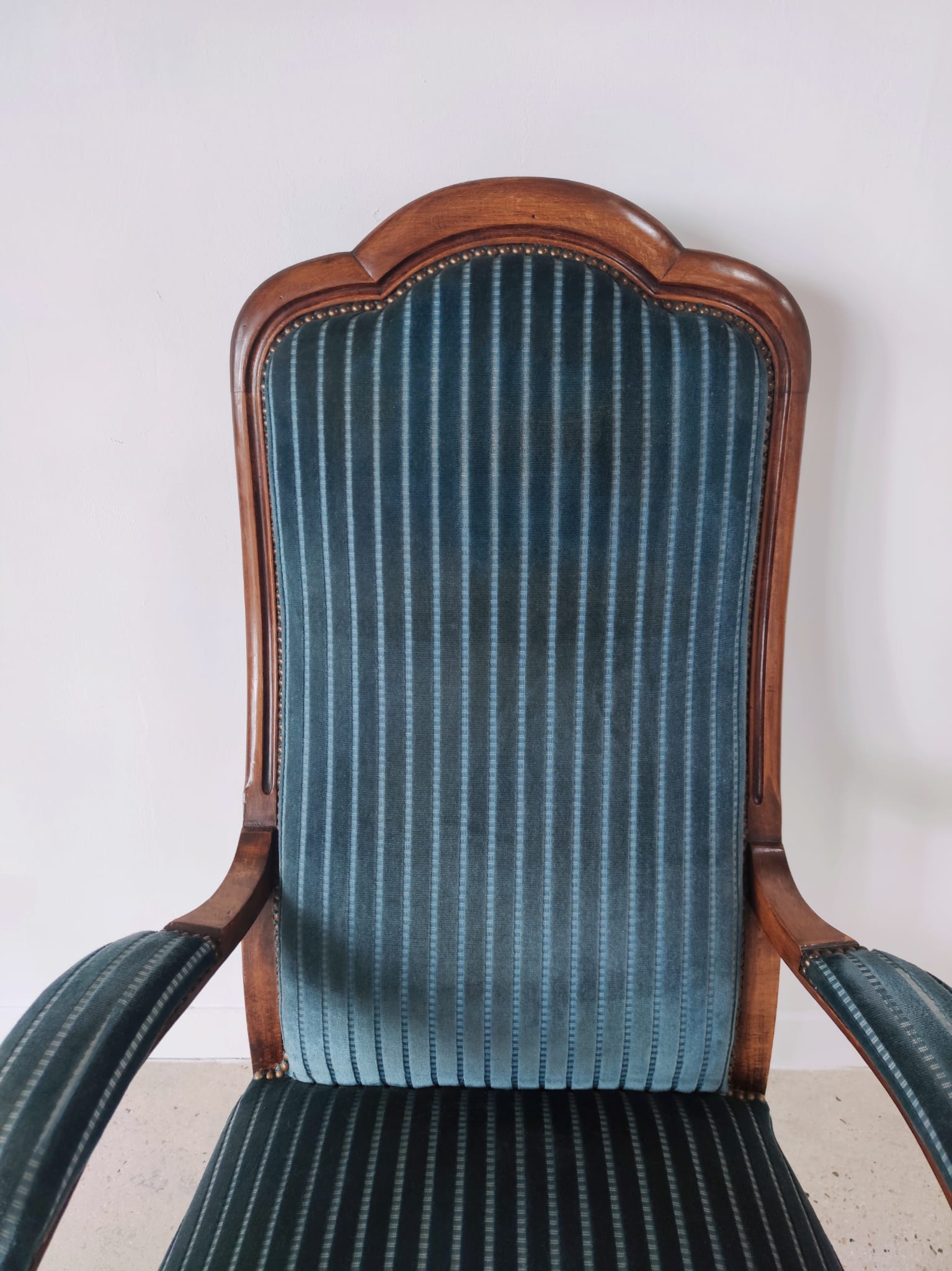 Voltaire armchair velvet striped blue