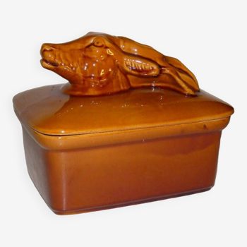 Terrine with deer head motif lid