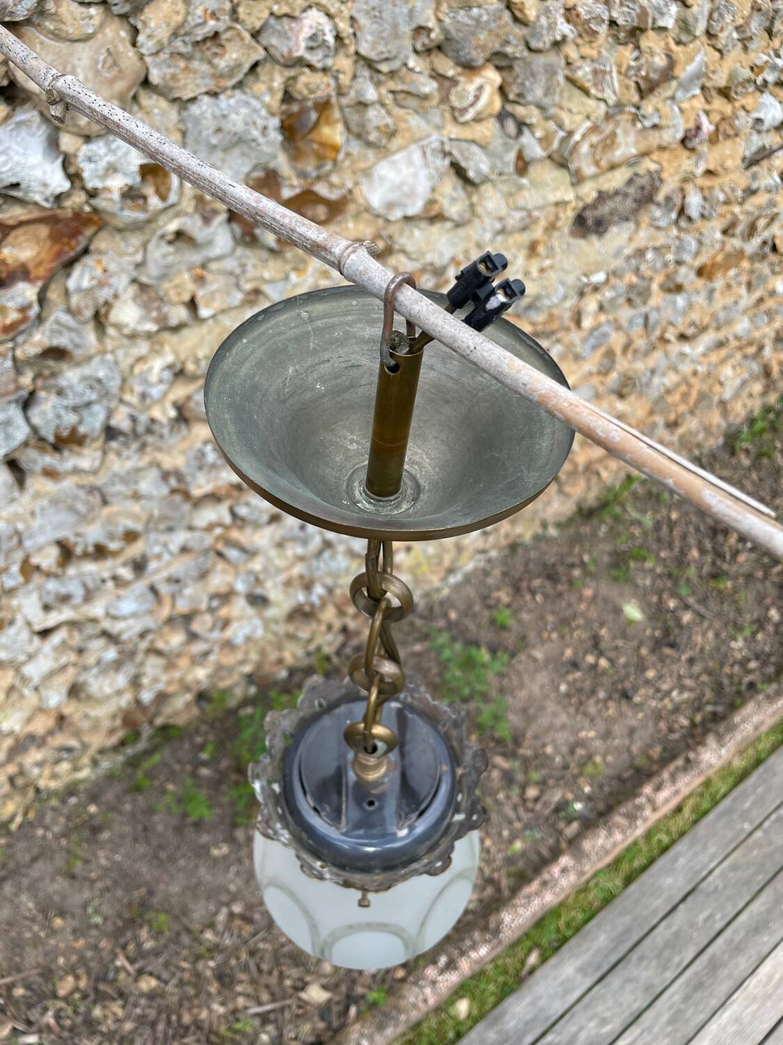 1900 pendant light in glass and brass