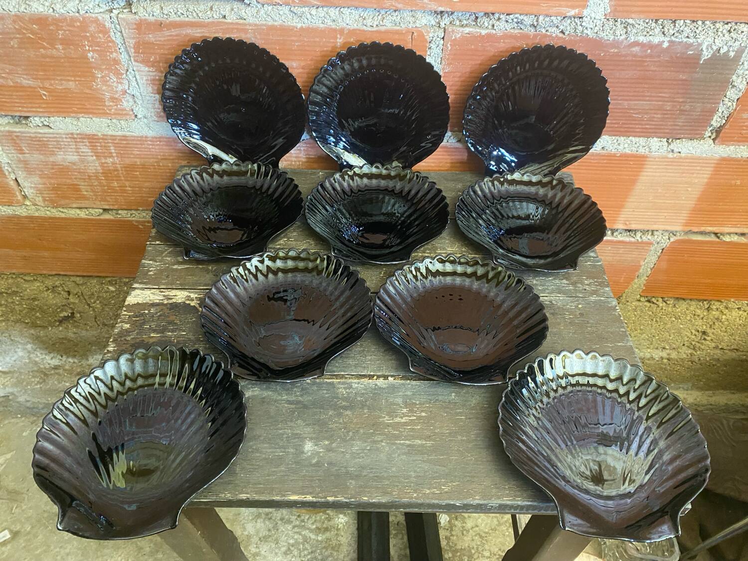 Set of 10 ARCOROC Shell-Shaped Plates Black Opaline 1970s