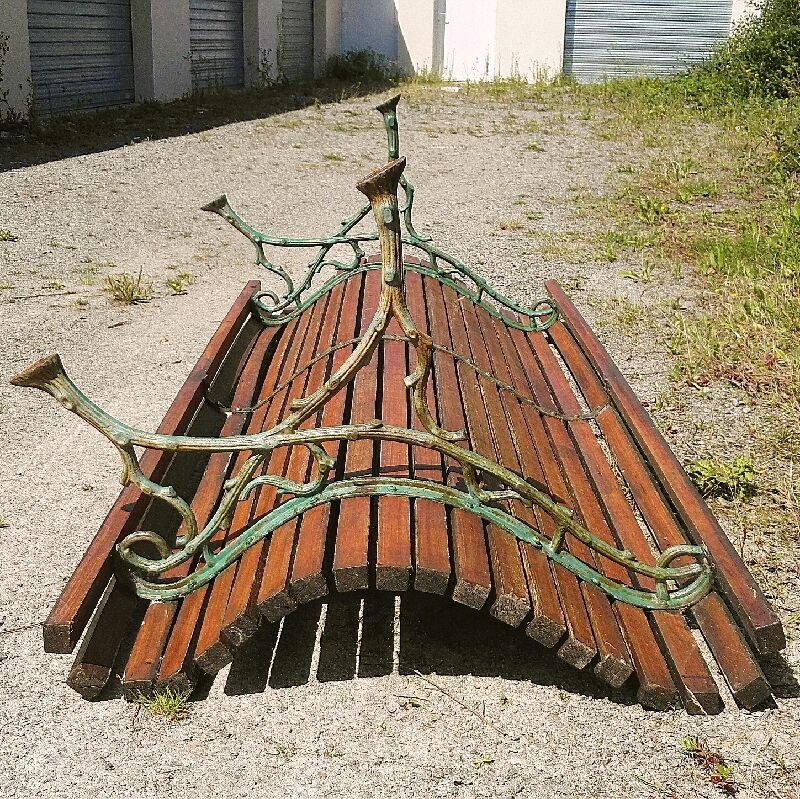 Garden bench park vintage square