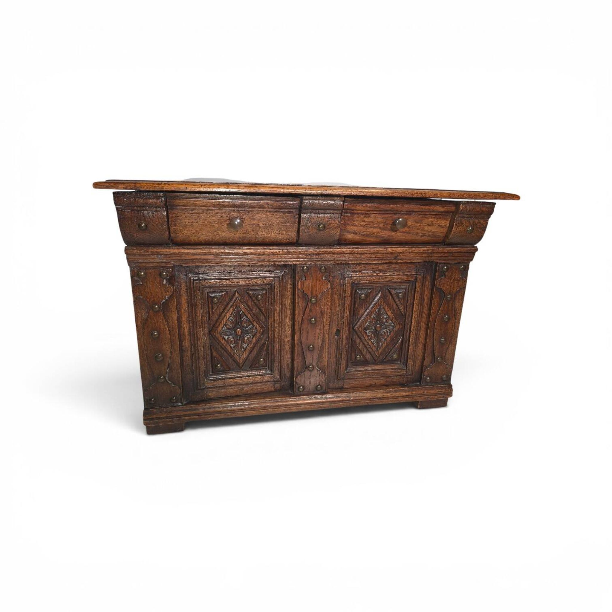 Masterpiece furniture in oak