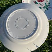 8 assiettes  plates vintage a décor de roses stylisées