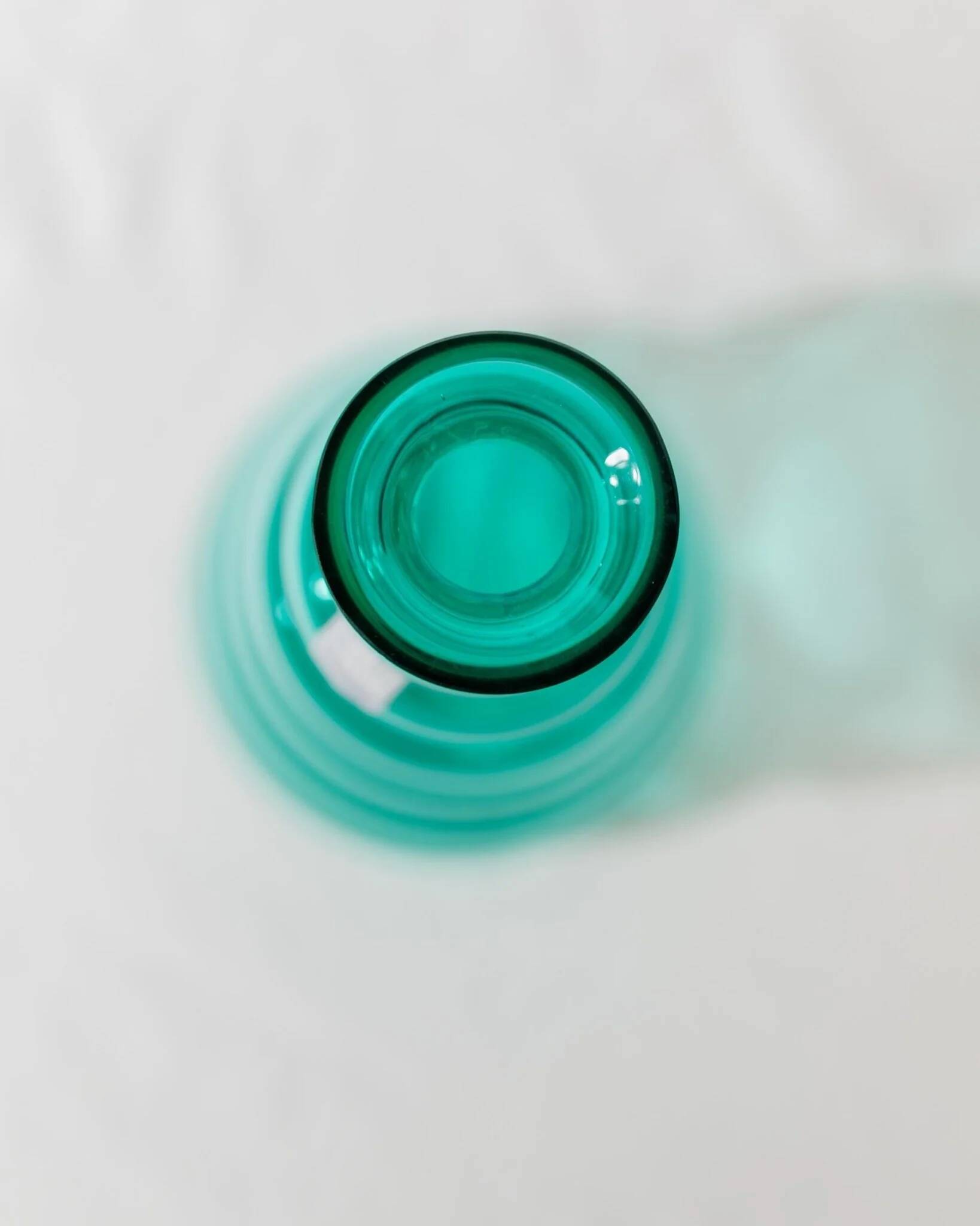 Turquoise Murano Glass Vase by Enrico Coveri, 1980s Italy – Wavy Bubble Silhouette in Transparent Glass