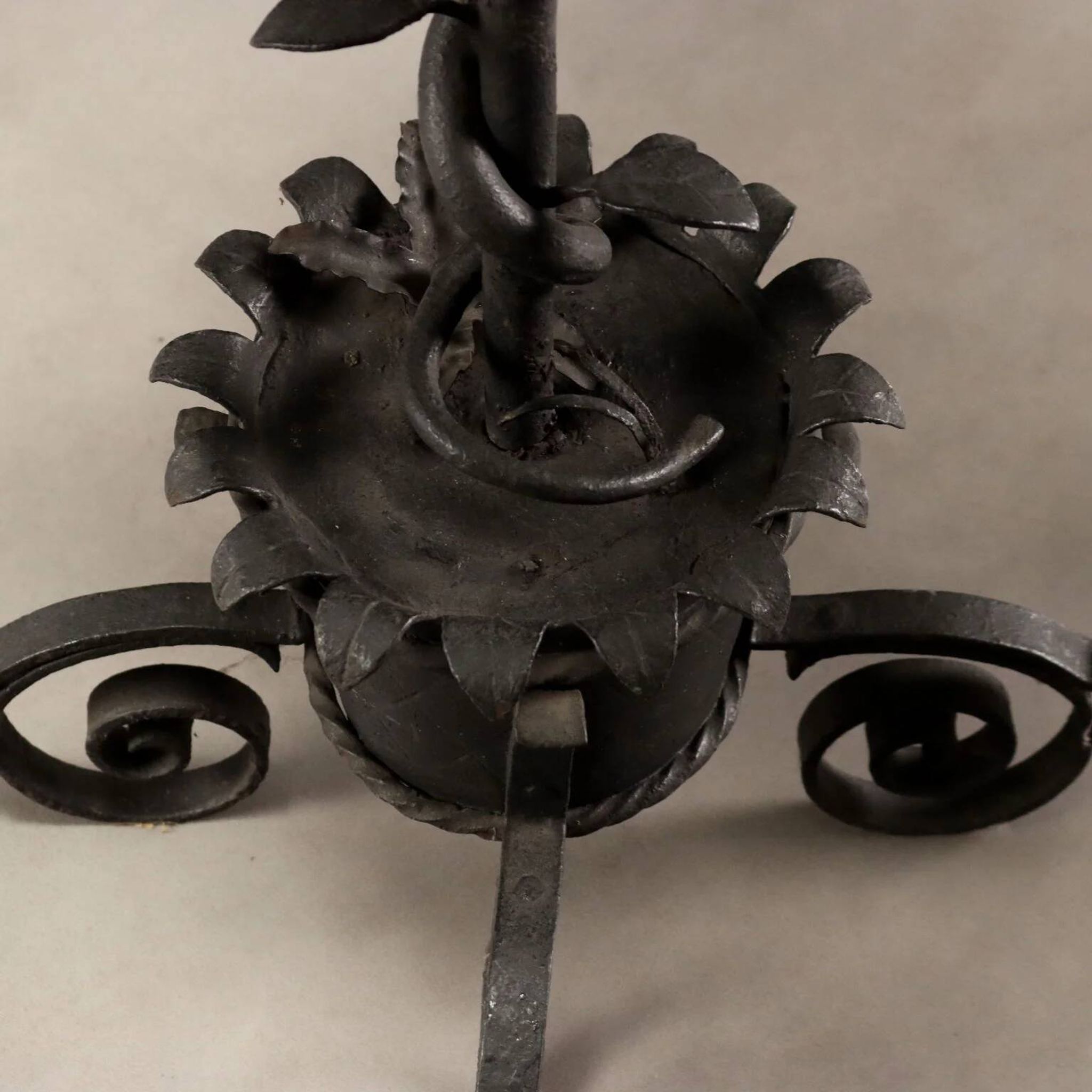 Antique Art Nouveau lamp in wrought iron, Italy, 20th century