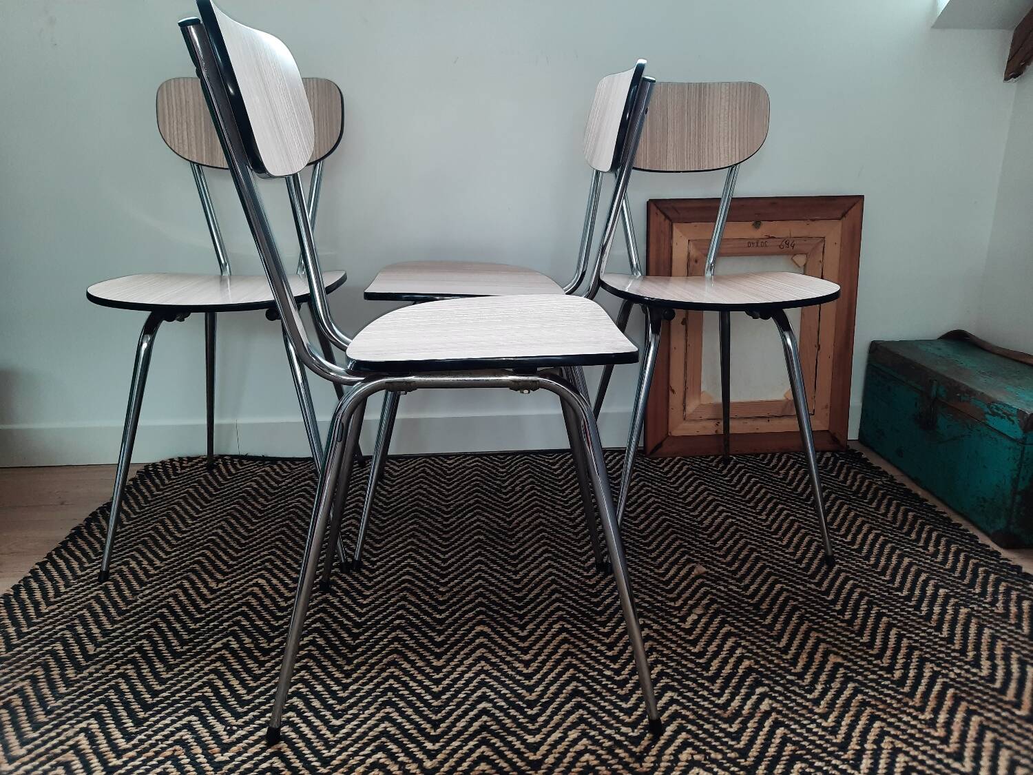 Set of 4 vintage Formica chairs