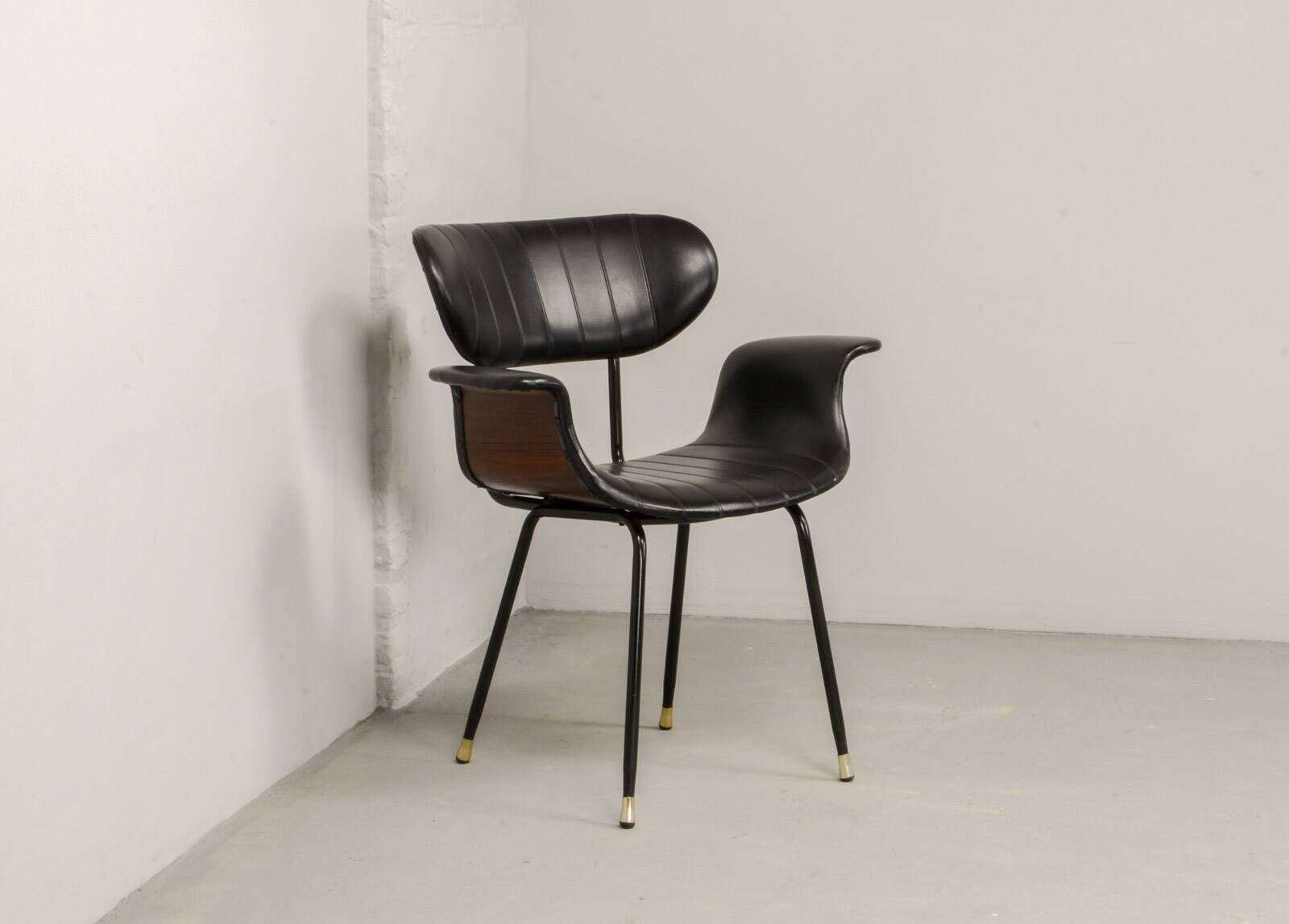 Italian Design Rosewood 'Swan' Side Chair with Black Leatherette Upholstery