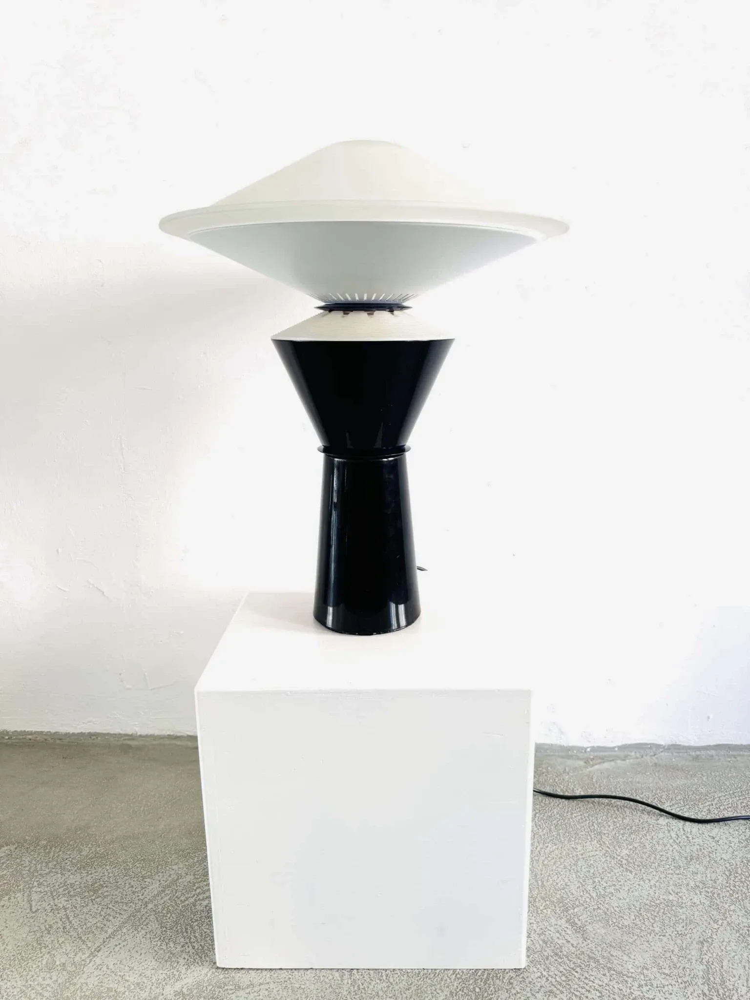 Lampe de table Giada par Pier Giuseppe Ramella pour Arteluce, Italie, 1989