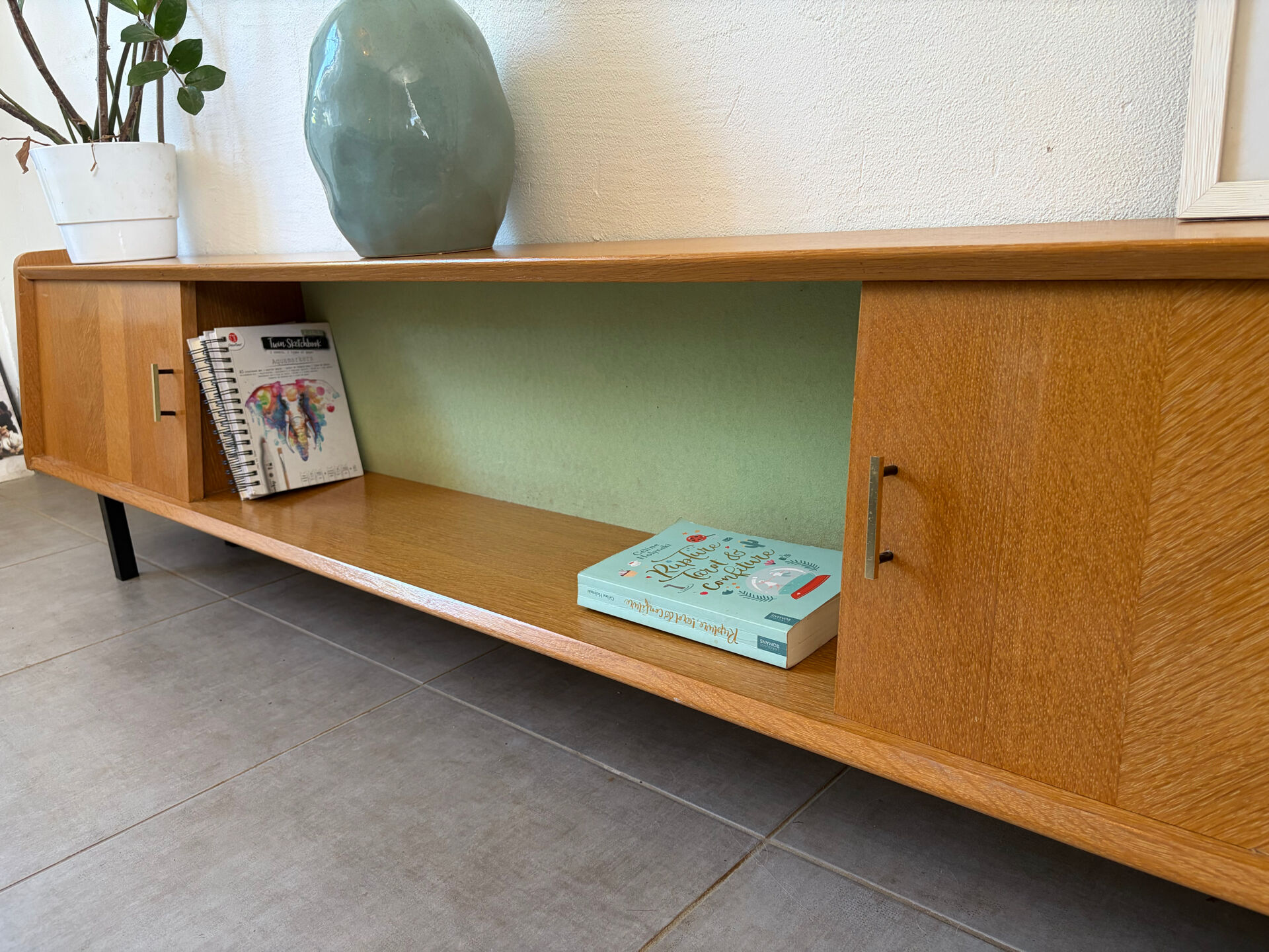 Vintage low enfilade from the 1960s (shallow)