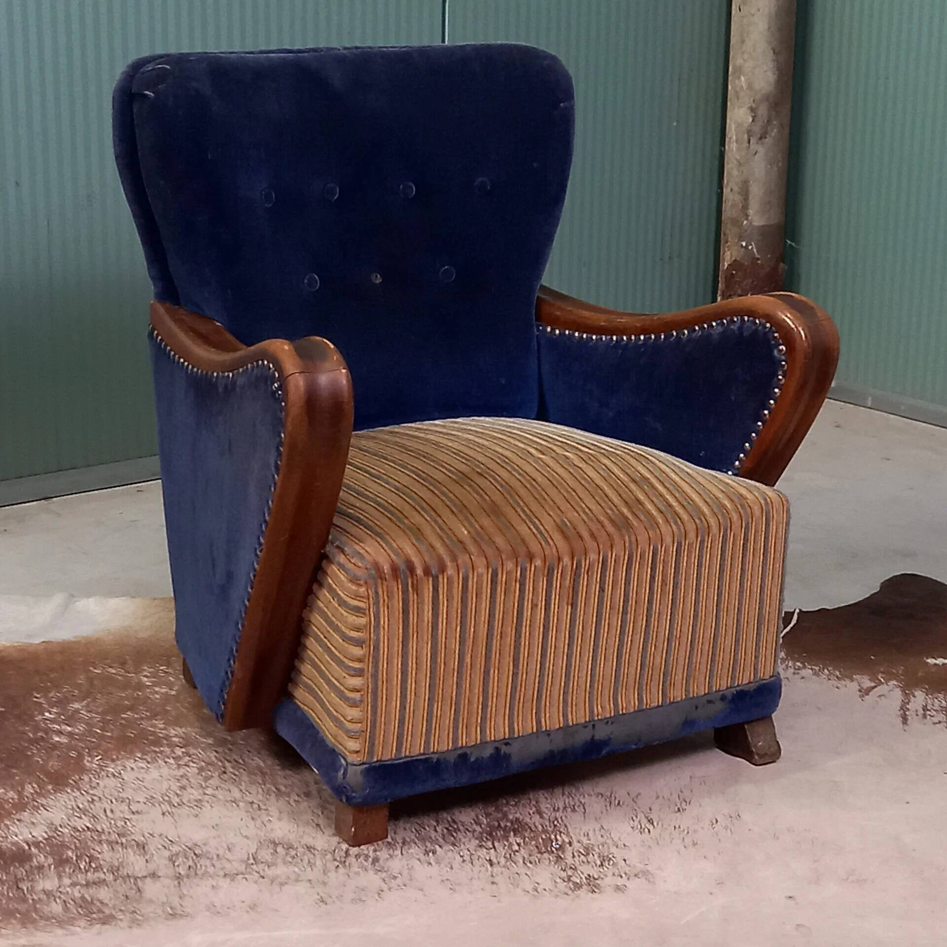 Petite chaise d'enfant antique