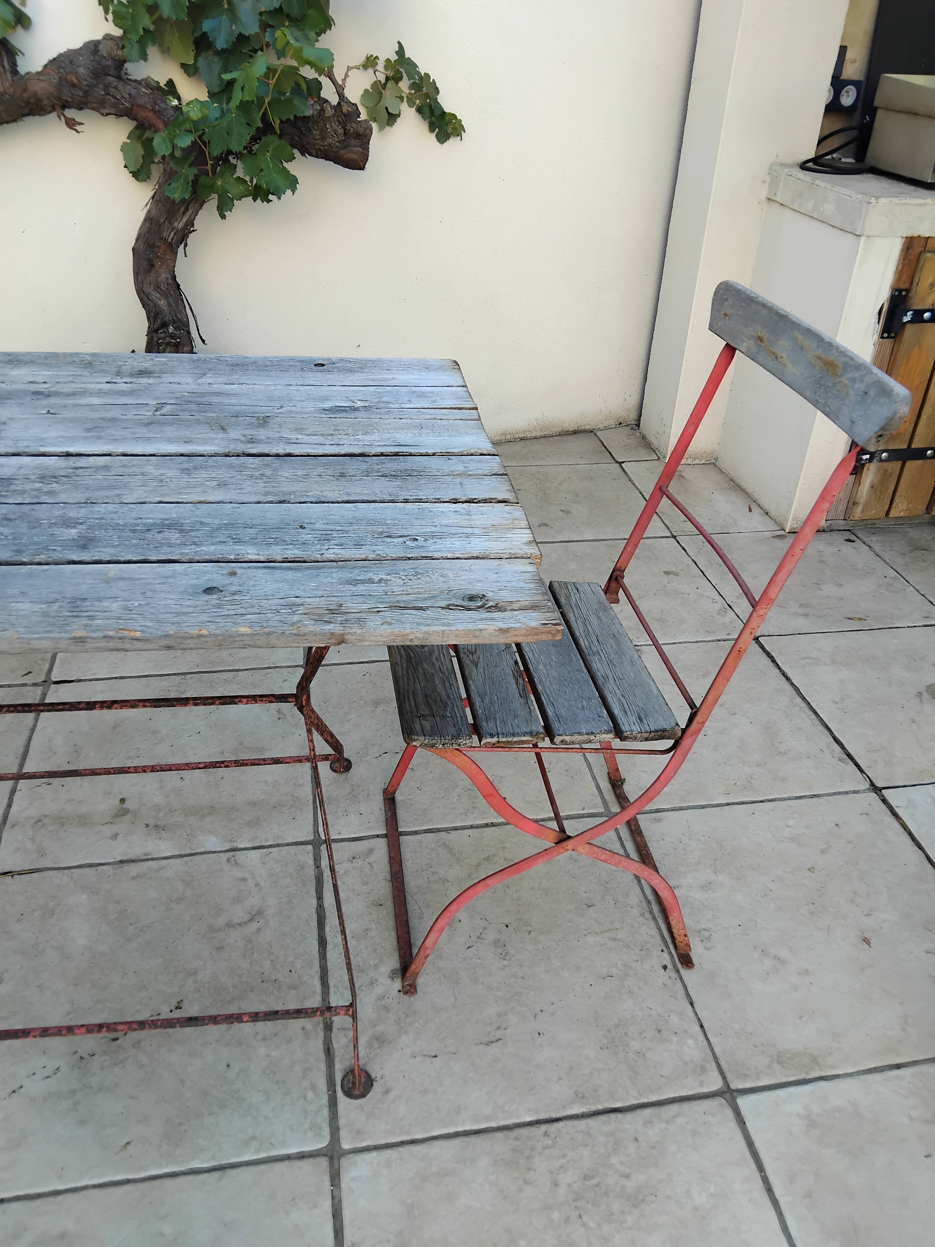 Table and 4 Bistro Guinguette chairs, antique circa 1900.