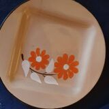 Saint Clément vintage dinner and soup plates