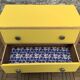 Commode art déco jaune poudré et bois brut
