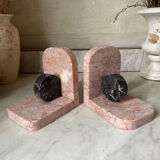 Paire de serre-livres livres en marbre rose et gris